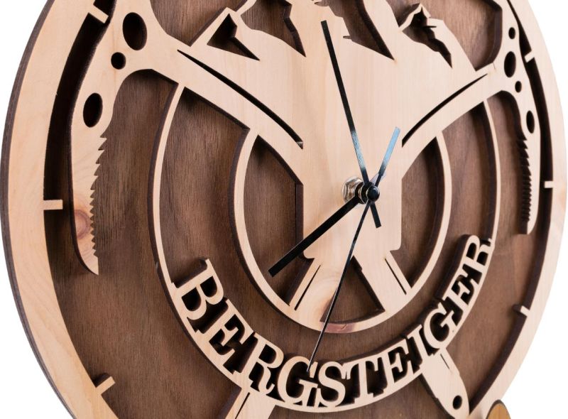 Wanduhr "Bergsteiger"