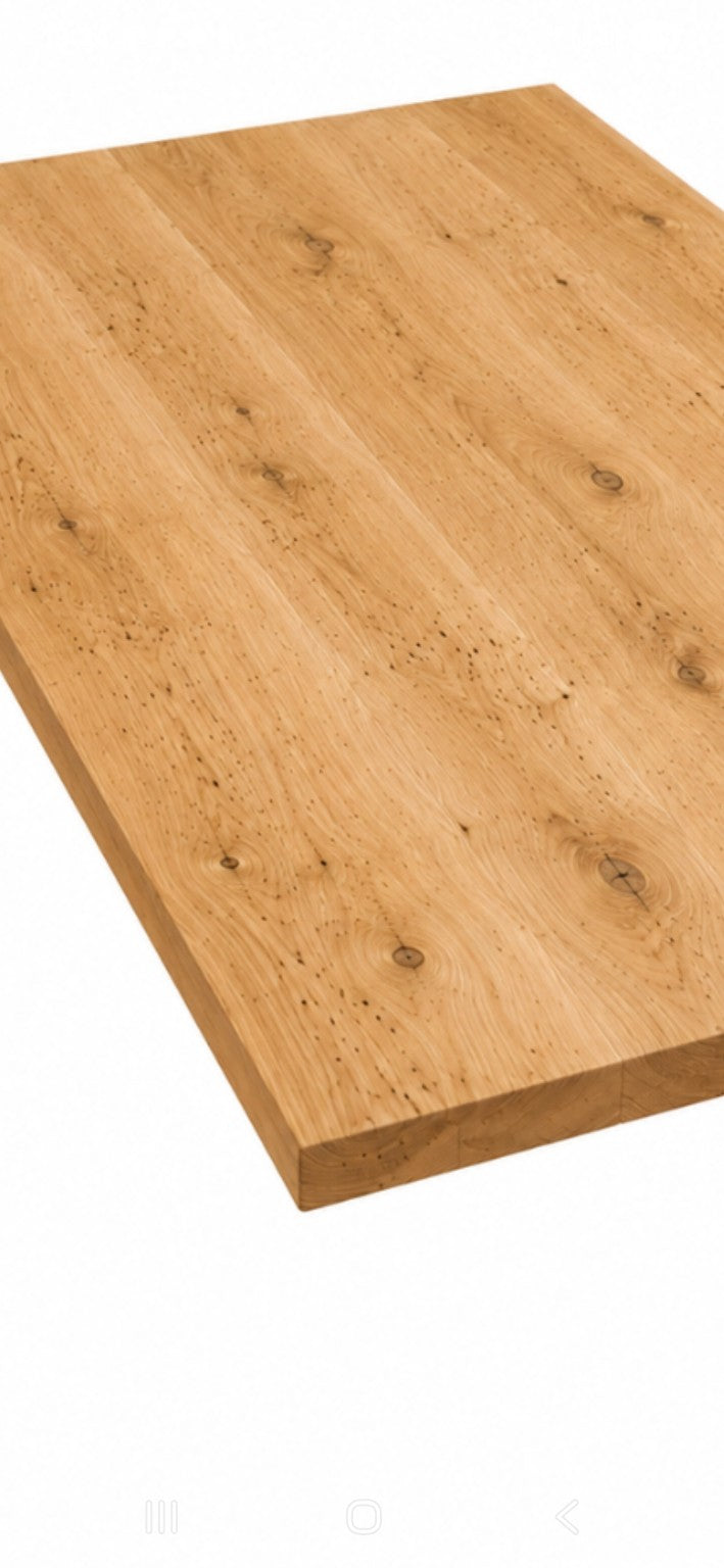 Esstisch aus massiver Wurmeiche mit schwarzem Metallgestell