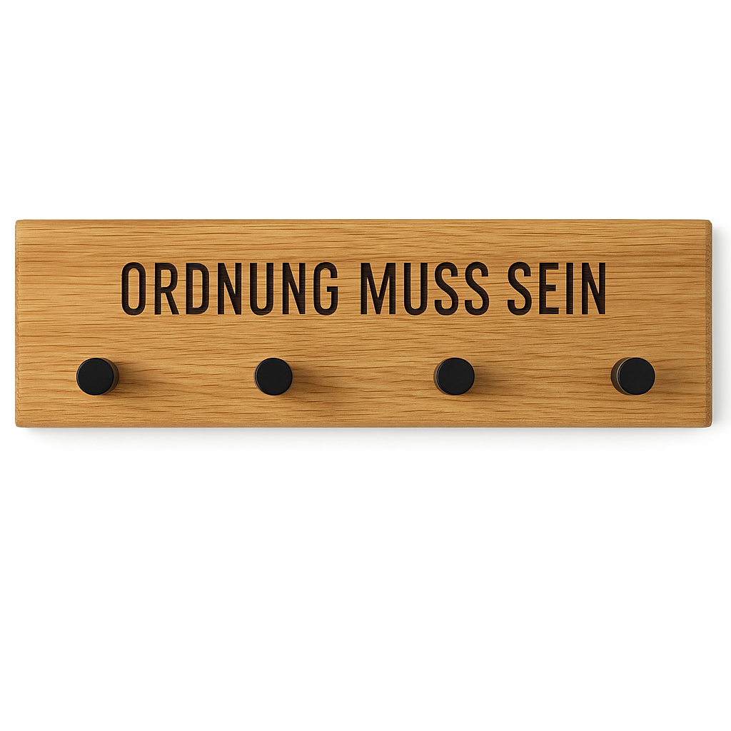 Holz-Garderobe mit Gravur – Wandgarderobe & Schlüsselbrett für mehr Ordnung "Ordnung muss sein"