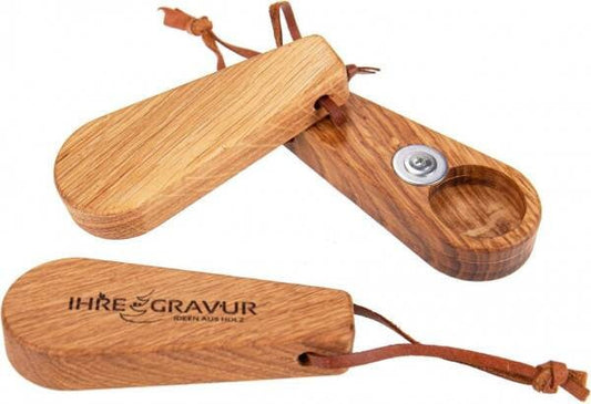 Flaschenöffner aus Holz mit Lederschlaufe, perfekt für das Schlüsselbund, mit Gravur - Werbegeschenke für Gewerbetreibende