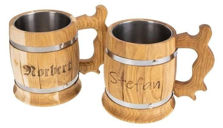 Bierkrug aus Holz mit personalisierten Namen - Eiche geölt, das perfekte Geschenk für Männer zum Geburtstag