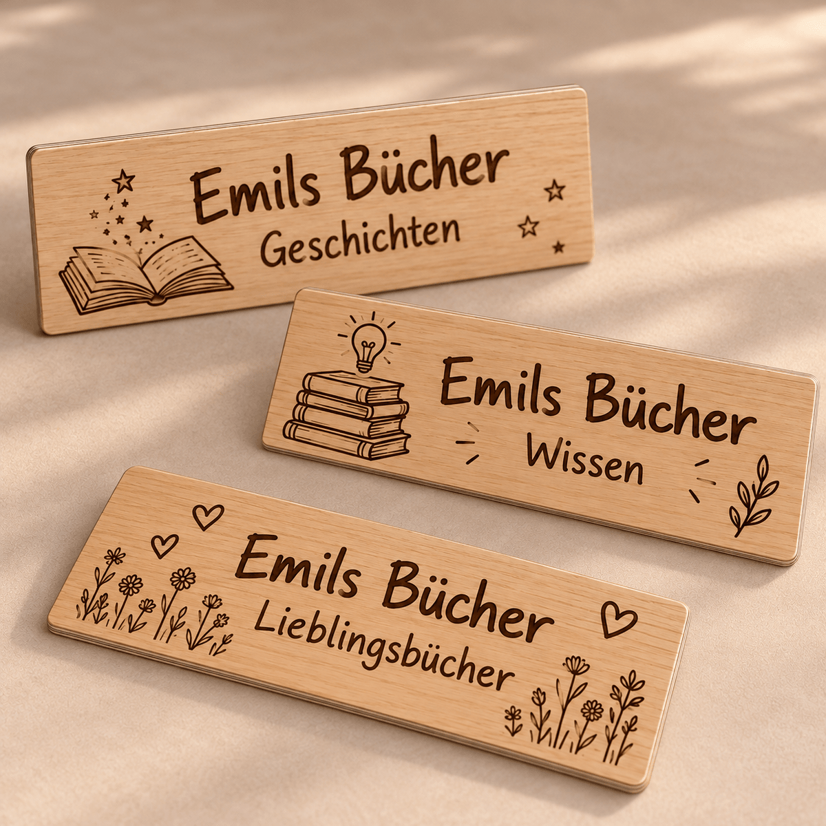 Bücherordnung – Personalisierte Bücherkisten-Schilder im 3er-Set, Produktansicht; digitale Gestaltungsvisualisierung