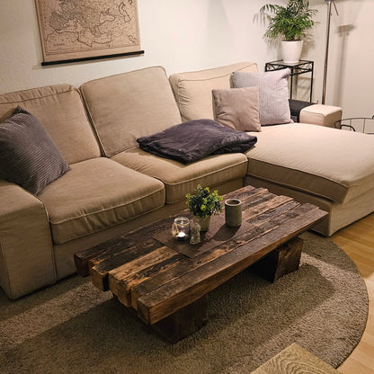 Couchtisch "Loftana" aus massiven alten Balken - Woodequipment24