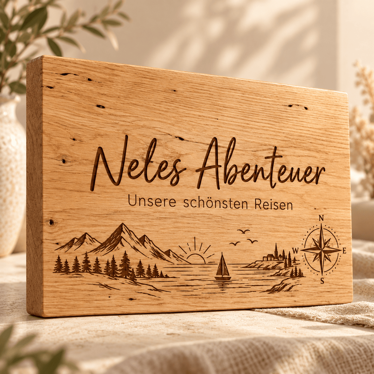 Erinnerungsleiste – Personalisiertes Schild für Urlaubserinnerungen, Gravur und Holzdetail; digitale Gestaltungsvisualisierung