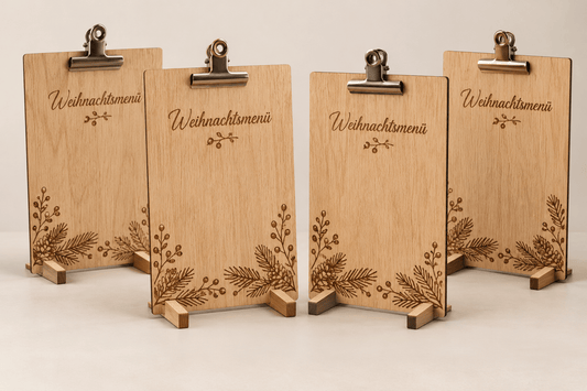 Festmenü – Weihnachtliche Menükartenhalter im 4er-Set – Produktansicht mit Beispielgestaltung