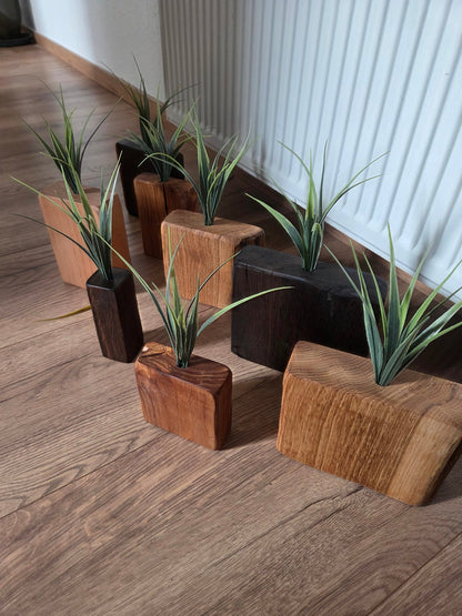 Handgefertigte Mini - Holzvasen mit Trockenblumen – Naturdeko im Set aus verschiedenen Hölzern - Woodequipment24