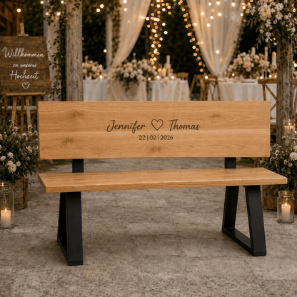 Personalisierbare Massivholzbank Madera mit Lehne und Gravur – Produktbild