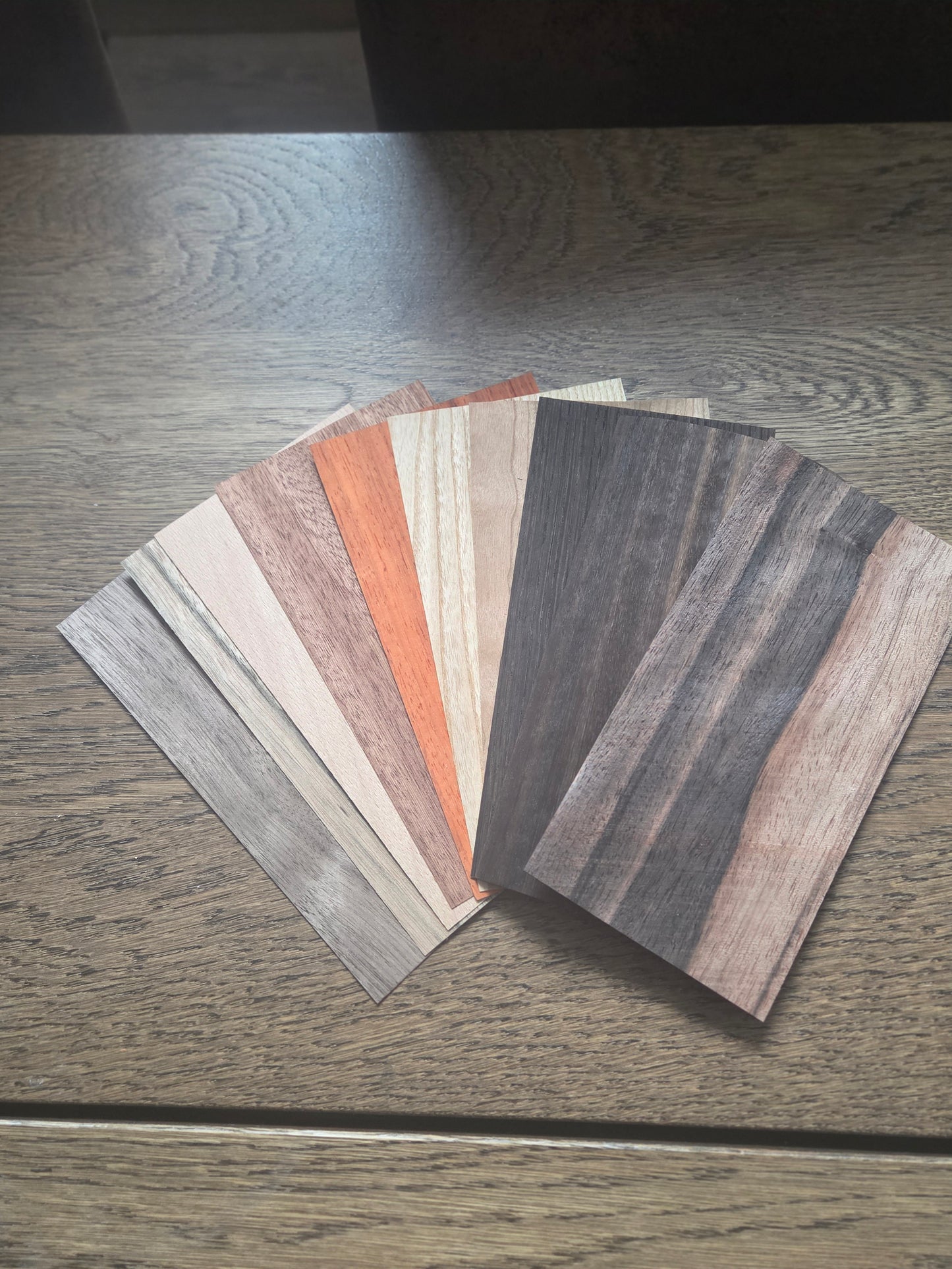 10x Echtholz Furnier 20x10 cm | 0,4 mm Furnier Mix | Holz zum Lasern | Bastelholz | Intarsien | Holzschmuck DIY | Modellbau