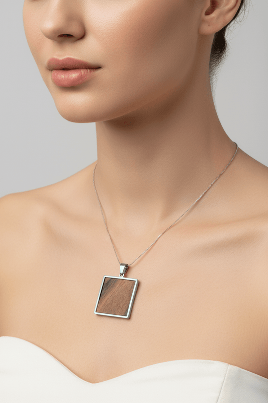 SMV - Edelstahlhalskette aus Restteak - Holz - Woodequipment24