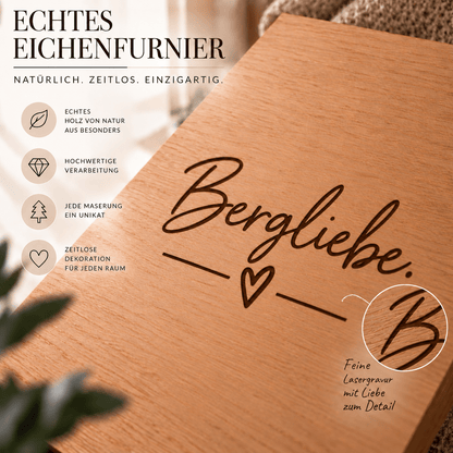 Wandbild aus Eichenfurnier – 50 × 70 cm | Lasergravur Bergliebe - Wood-24